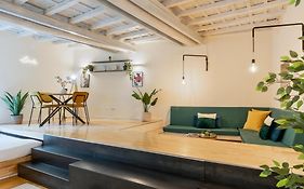 Cantoni 4A - Loft At Colosseum